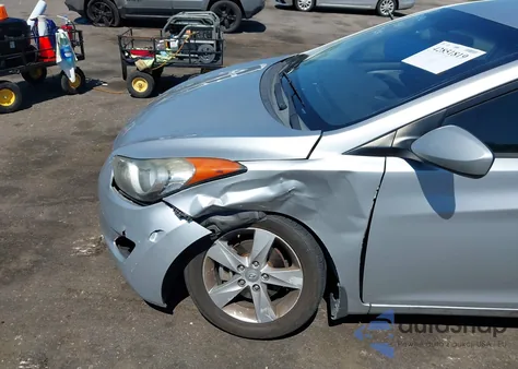 2013 Hyundai Elantra Gls z USA, uszkodzony, nr VIN 5NPDH4AE0DH293581